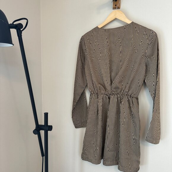 Dynamite short dress - Long sleeve - Size Small - Picture 6 of 8